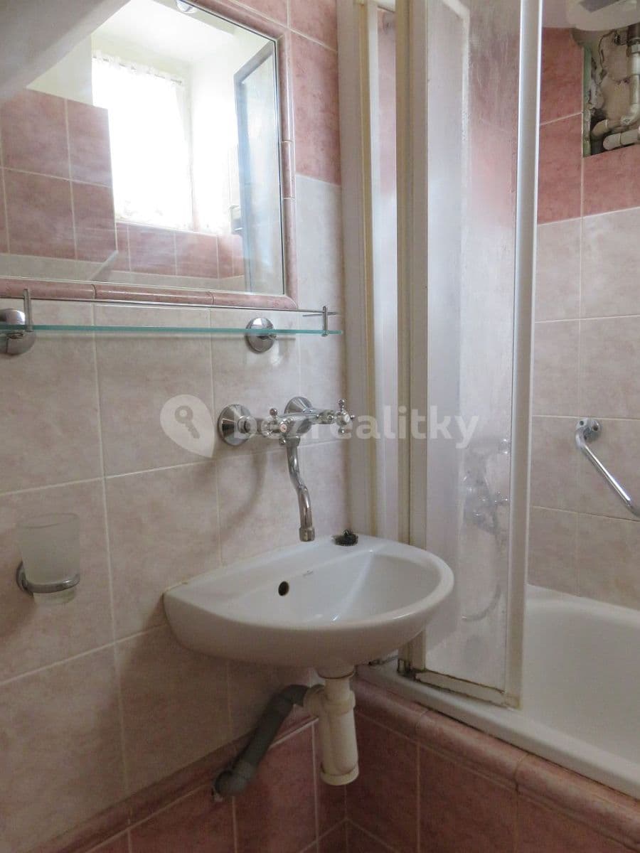 3 bedroom flat to rent, 85 m², Kamenická, Prague, Prague 3 bedroom flat to rent, 85 m², Kamenická, Prague, Prague