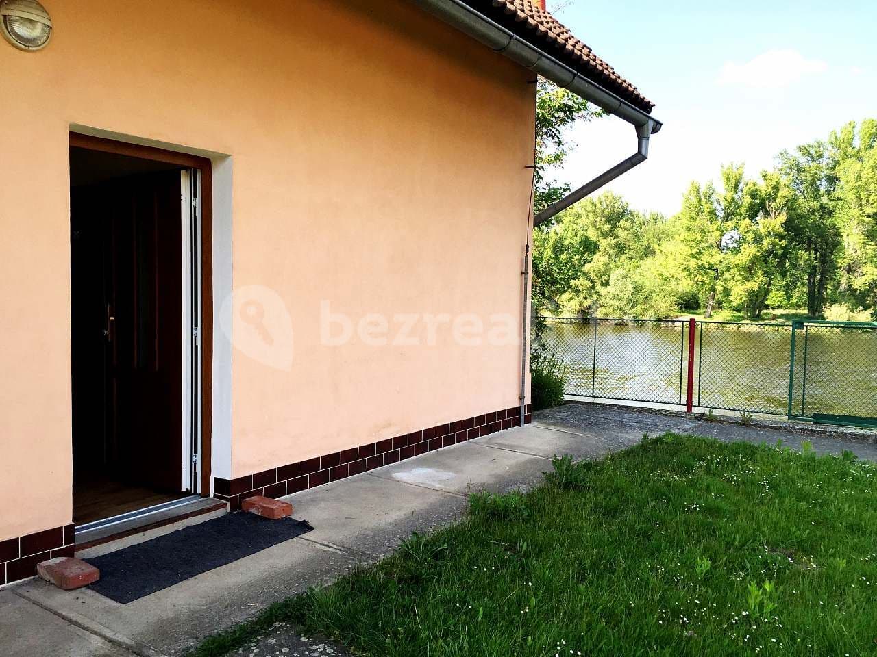 recreational property to rent, 0 m², Horní Počaply, Středočeský Region recreational property to rent, 0 m², Horní Počaply, Středočeský Region