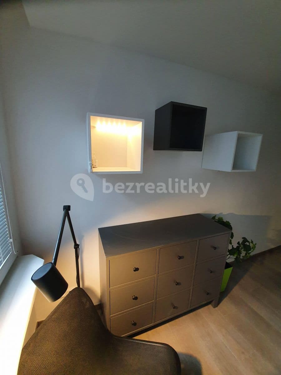 1 bedroom with open-plan kitchen flat to rent, 30 m², Vokovická, Prague, Prague 1 bedroom with open-plan kitchen flat to rent, 30 m², Vokovická, Prague, Prague