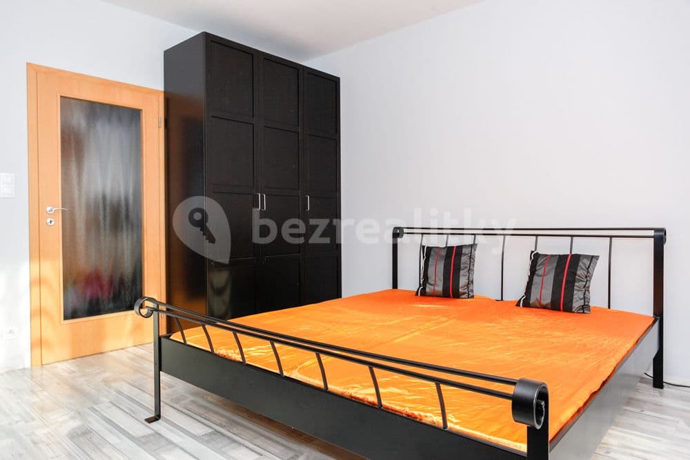 Studio flat to rent, 45 m², Pod Harfou, Prague, Prague Studio flat to rent, 45 m², Pod Harfou, Prague, Prague