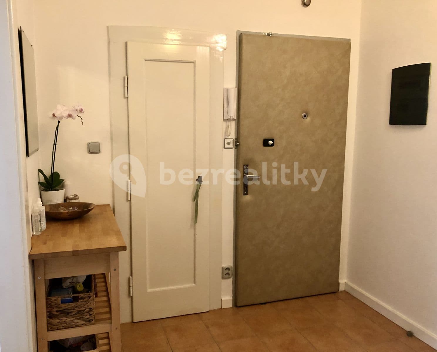 1 bedroom with open-plan kitchen flat to rent, 53 m², Čajkovského, Prague, Prague 1 bedroom with open-plan kitchen flat to rent, 53 m², Čajkovského, Prague, Prague