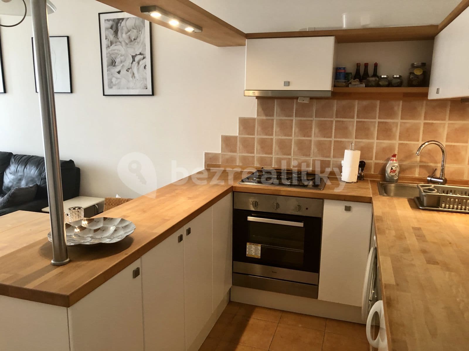 1 bedroom with open-plan kitchen flat to rent, 53 m², Čajkovského, Prague, Prague 1 bedroom with open-plan kitchen flat to rent, 53 m², Čajkovského, Prague, Prague