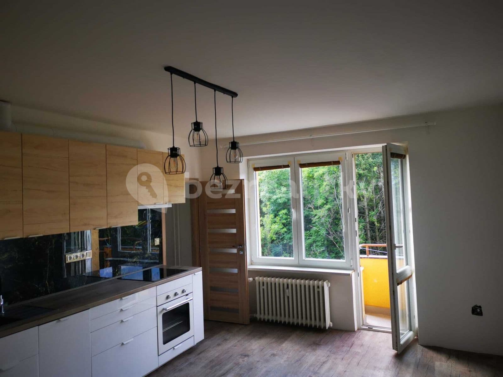 1 bedroom with open-plan kitchen flat to rent, 39 m², Úvoz, Brno, Jihomoravský Region 1 bedroom with open-plan kitchen flat to rent, 39 m², Úvoz, Brno, Jihomoravský Region