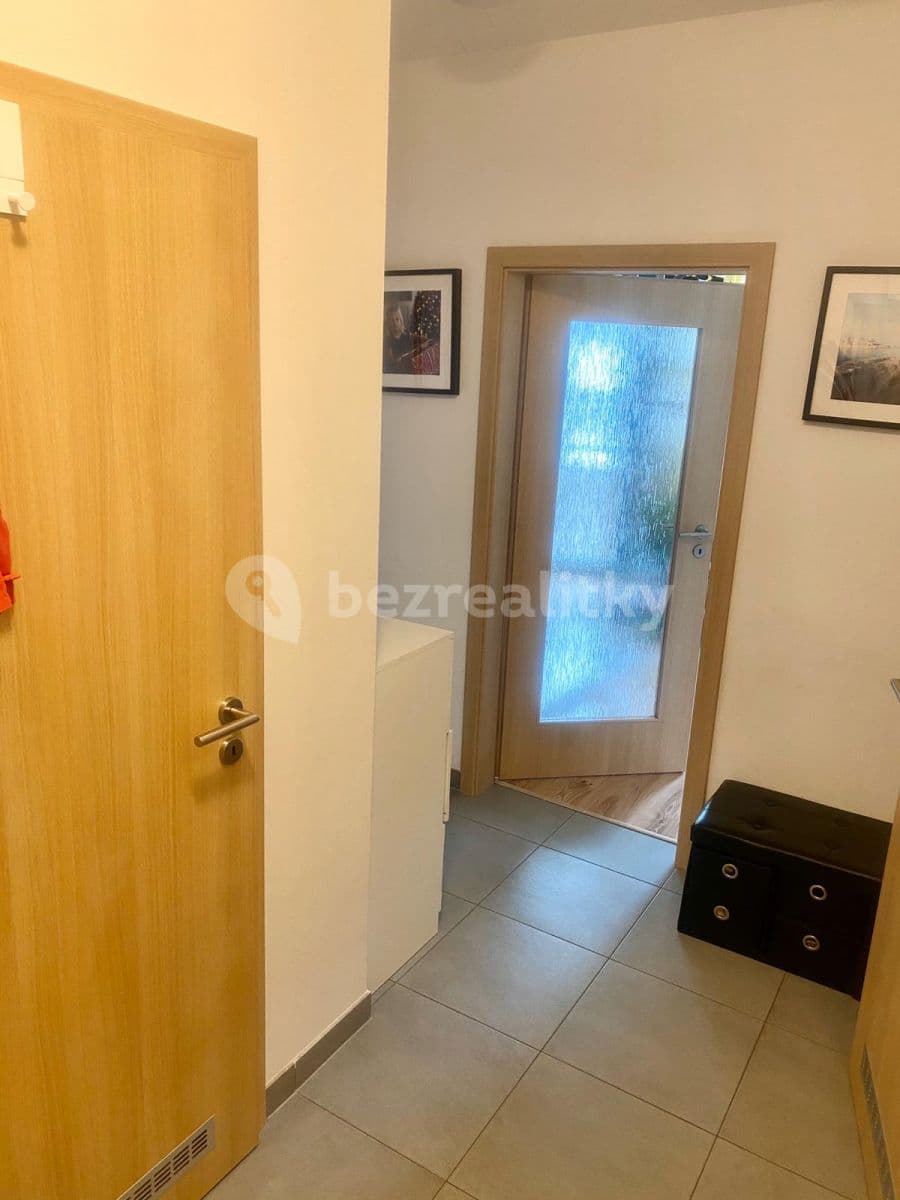 1 bedroom with open-plan kitchen flat to rent, 57 m², Bartoškova, Prague, Prague 1 bedroom with open-plan kitchen flat to rent, 57 m², Bartoškova, Prague, Prague