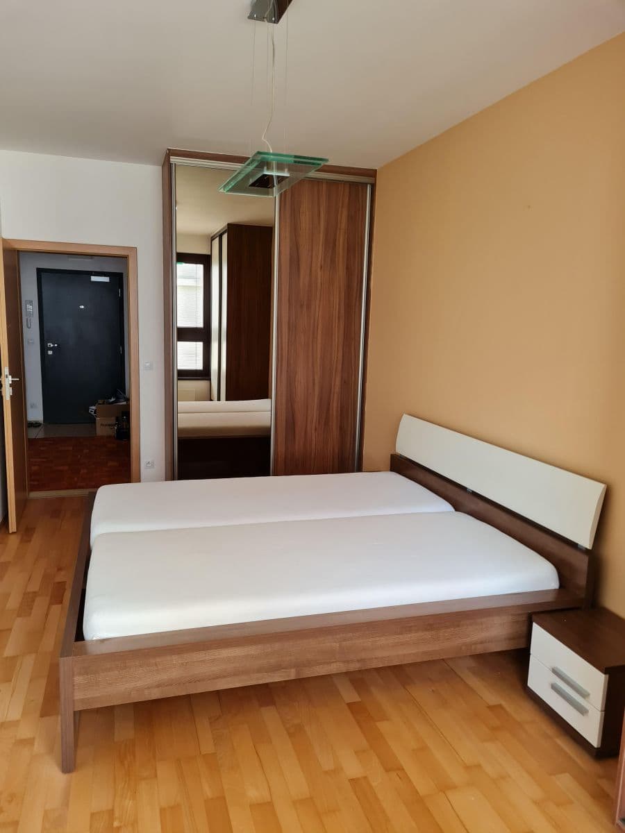 1 bedroom with open-plan kitchen flat to rent, 62 m², U Uranie, Prague, Prague 1 bedroom with open-plan kitchen flat to rent, 62 m², U Uranie, Prague, Prague