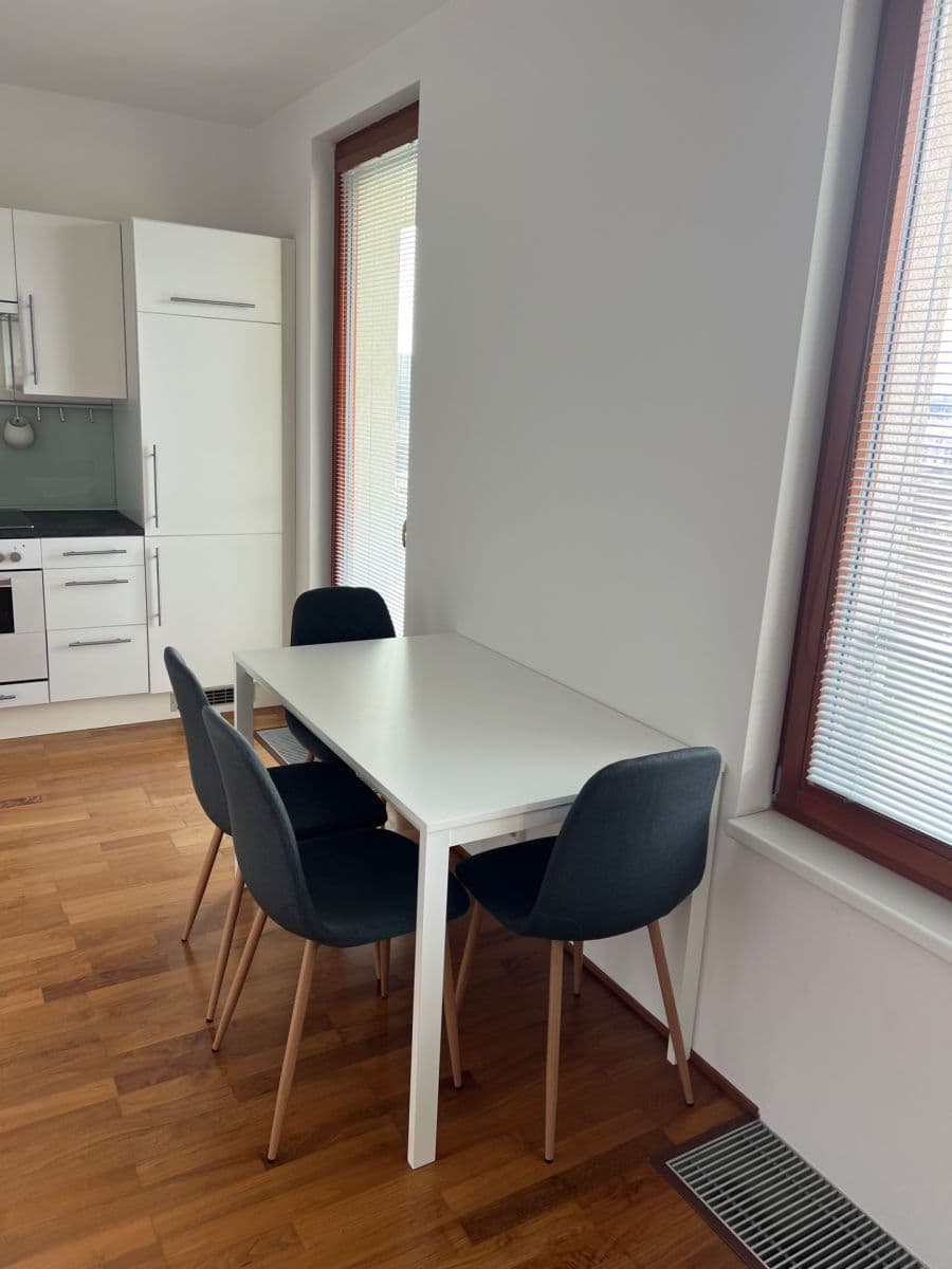 1 bedroom with open-plan kitchen flat to rent, 62 m², Klímova, Prague, Prague 1 bedroom with open-plan kitchen flat to rent, 62 m², Klímova, Prague, Prague