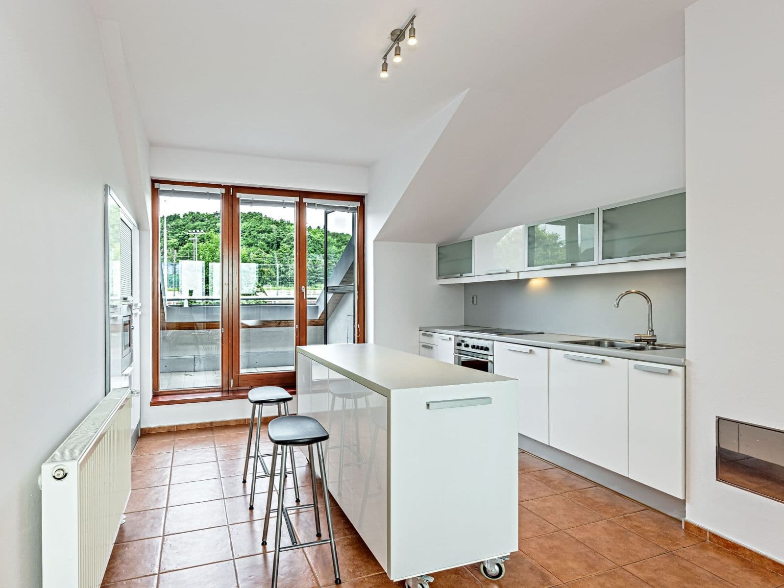 5 bedroom flat to rent, 130 m², Paťanka, Prague, Prague 5 bedroom flat to rent, 130 m², Paťanka, Prague, Prague