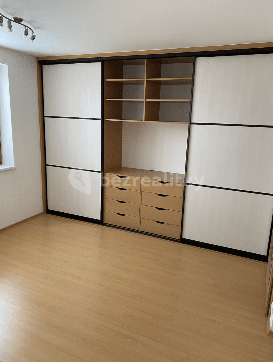 Small studio flat to rent, 30 m², Nerudova, Roztoky, Středočeský Region Small studio flat to rent, 30 m², Nerudova, Roztoky, Středočeský Region