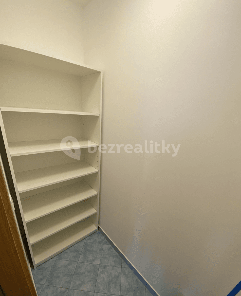 Small studio flat to rent, 30 m², Nerudova, Roztoky, Středočeský Region Small studio flat to rent, 30 m², Nerudova, Roztoky, Středočeský Region