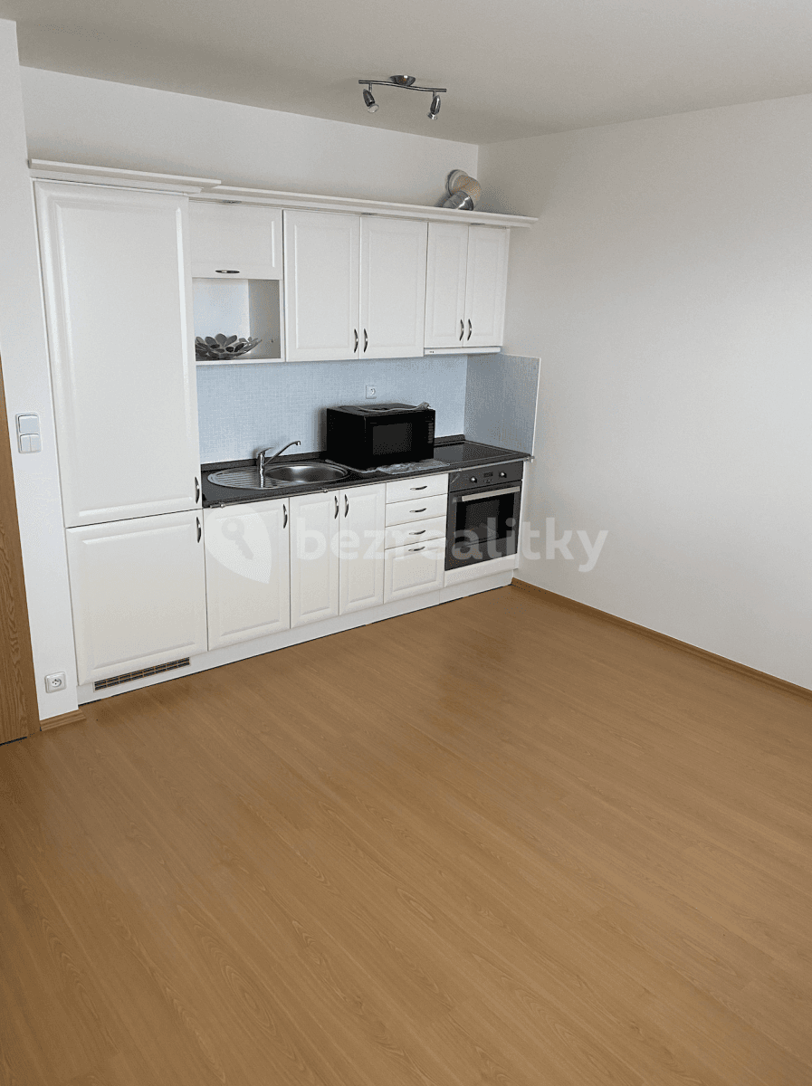 Small studio flat to rent, 30 m², Nerudova, Roztoky, Středočeský Region Small studio flat to rent, 30 m², Nerudova, Roztoky, Středočeský Region