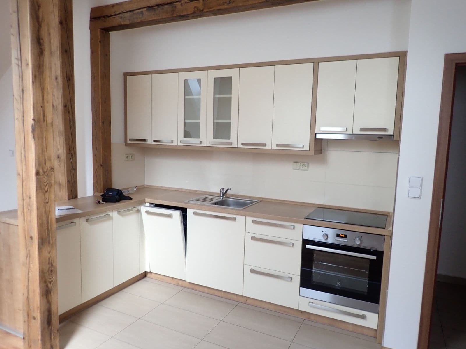 2 bedroom with open-plan kitchen flat to rent, 72 m², Brožíkova, Prague, Prague 2 bedroom with open-plan kitchen flat to rent, 72 m², Brožíkova, Prague, Prague