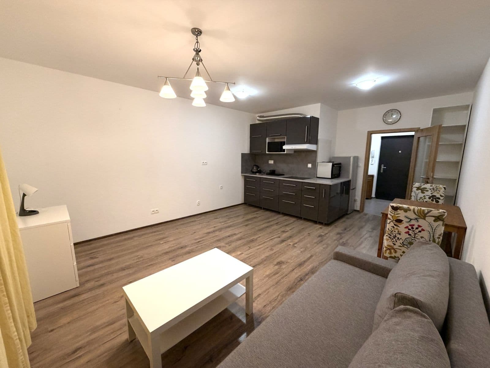 Studio flat to rent, 33 m², Miroslava Hajna, Prague, Prague Studio flat to rent, 33 m², Miroslava Hajna, Prague, Prague