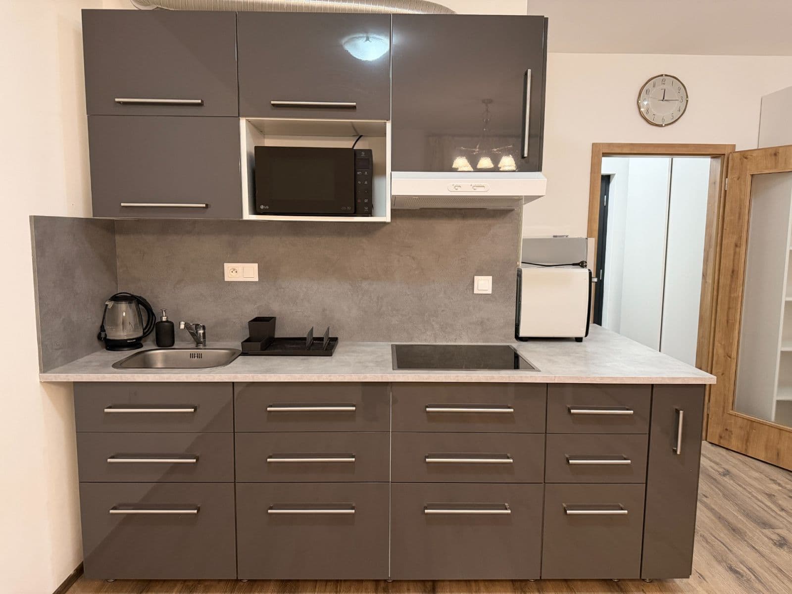 Studio flat to rent, 33 m², Miroslava Hajna, Prague, Prague Studio flat to rent, 33 m², Miroslava Hajna, Prague, Prague