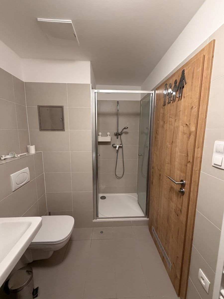 Studio flat to rent, 33 m², Miroslava Hajna, Prague, Prague Studio flat to rent, 33 m², Miroslava Hajna, Prague, Prague