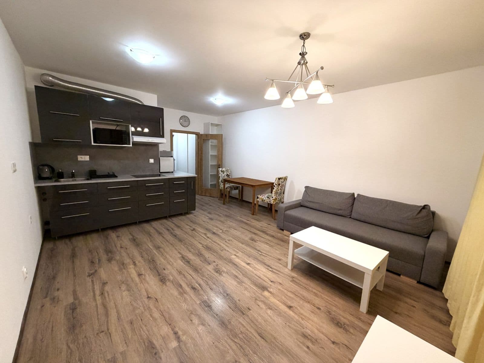 Studio flat to rent, 33 m², Miroslava Hajna, Prague, Prague Studio flat to rent, 33 m², Miroslava Hajna, Prague, Prague