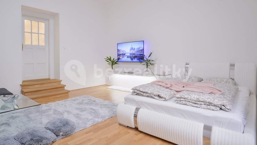 2 bedroom flat to rent, 74 m², Baranova, Prague, Prague 2 bedroom flat to rent, 74 m², Baranova, Prague, Prague