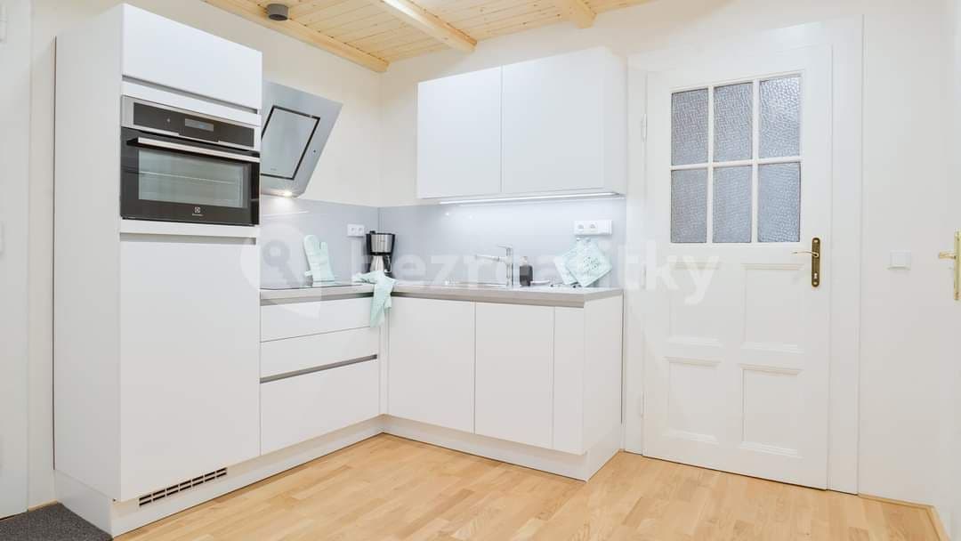 2 bedroom flat to rent, 74 m², Baranova, Prague, Prague 2 bedroom flat to rent, 74 m², Baranova, Prague, Prague