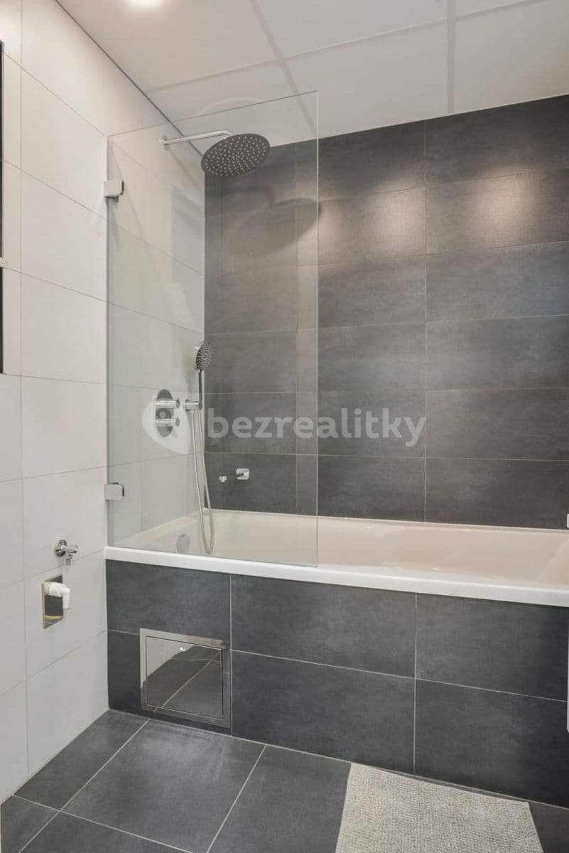 2 bedroom flat to rent, 74 m², Baranova, Prague, Prague 2 bedroom flat to rent, 74 m², Baranova, Prague, Prague