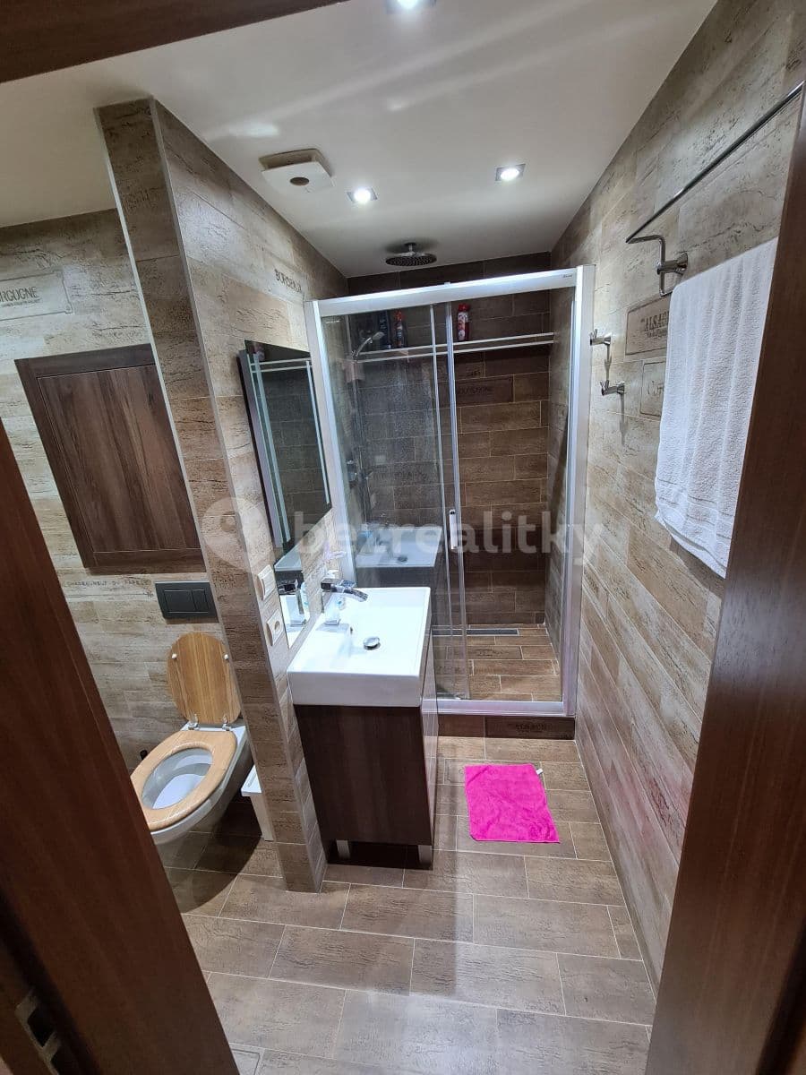 2 bedroom with open-plan kitchen flat to rent, 75 m², Vejrostova, Brno, Jihomoravský Region 2 bedroom with open-plan kitchen flat to rent, 75 m², Vejrostova, Brno, Jihomoravský Region