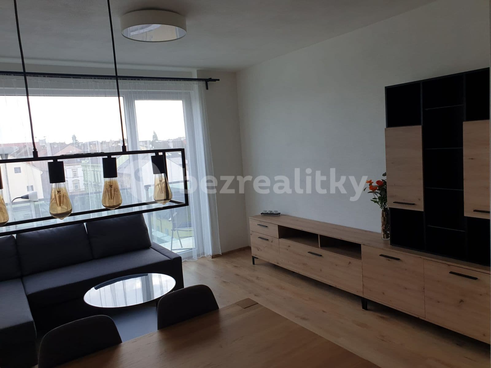 1 bedroom with open-plan kitchen flat to rent, 59 m², Poděbradova, Plzeň, Plzeňský Region