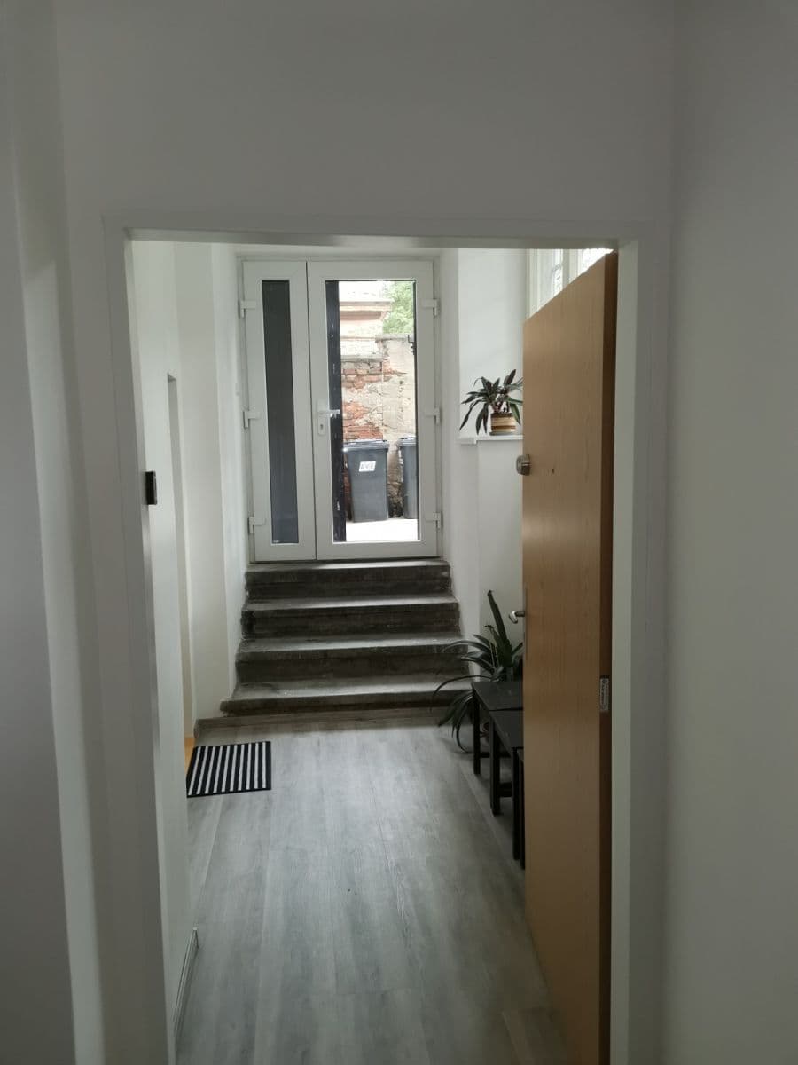 non-residential property to rent, 26 m², Na Míčánkách, Prague, Prague non-residential property to rent, 26 m², Na Míčánkách, Prague, Prague