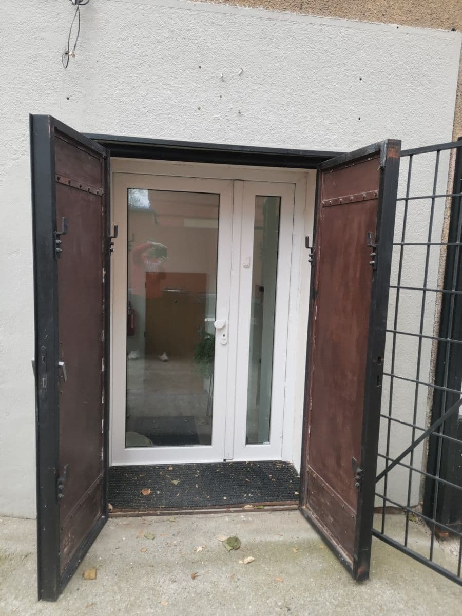 non-residential property to rent, 26 m², Na Míčánkách, Prague, Prague non-residential property to rent, 26 m², Na Míčánkách, Prague, Prague