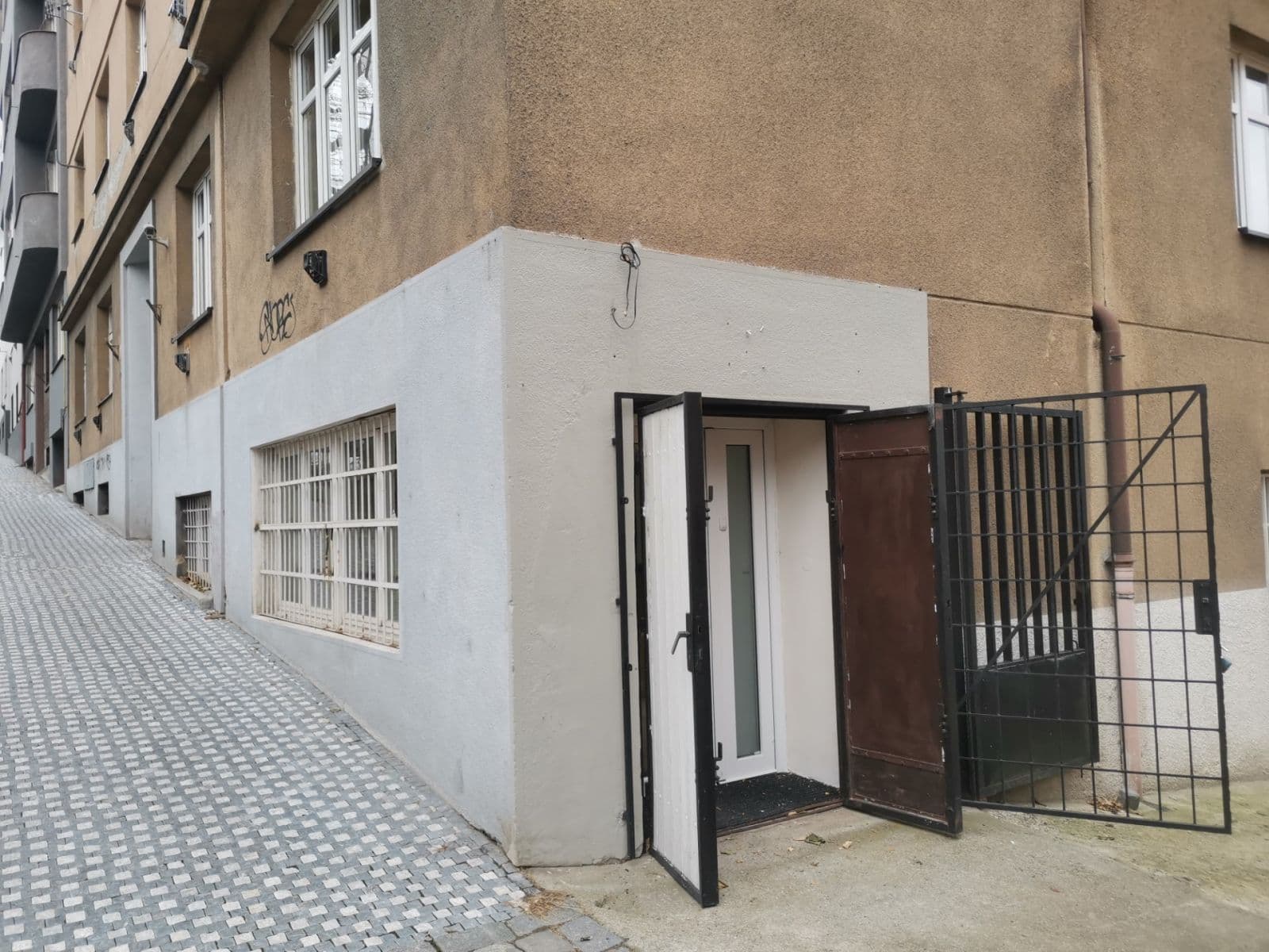 non-residential property to rent, 26 m², Na Míčánkách, Prague, Prague non-residential property to rent, 26 m², Na Míčánkách, Prague, Prague