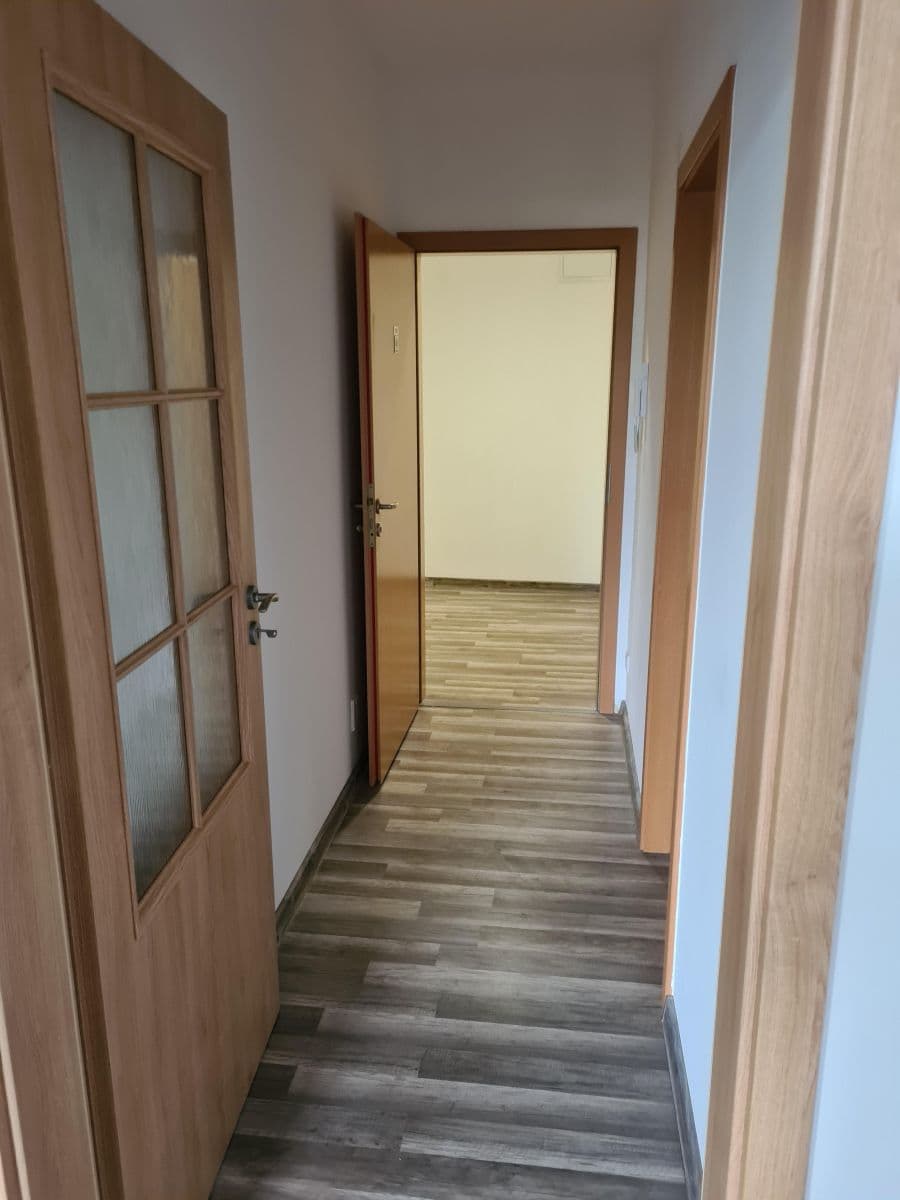 Studio flat to rent, 55 m², Masarykovo náměstí, Brandýs nad Labem-Stará Boleslav, Středočeský Region Studio flat to rent, 55 m², Masarykovo náměstí, Brandýs nad Labem-Stará Boleslav, Středočeský Region
