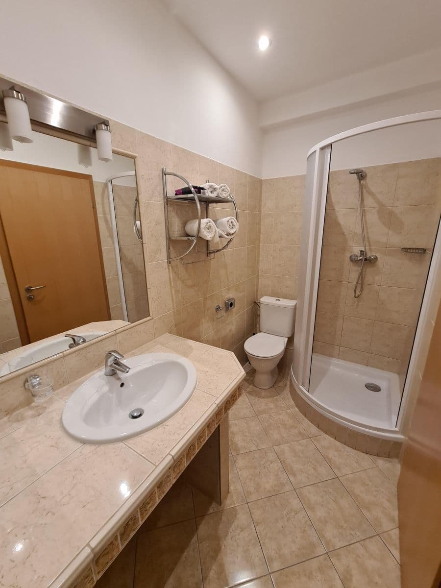 Studio flat to rent, 55 m², Masarykovo náměstí, Brandýs nad Labem-Stará Boleslav, Středočeský Region Studio flat to rent, 55 m², Masarykovo náměstí, Brandýs nad Labem-Stará Boleslav, Středočeský Region