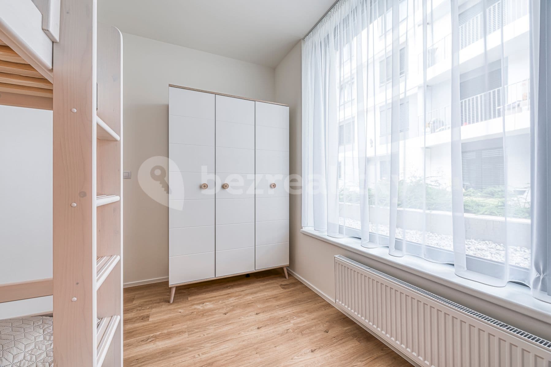 1 bedroom with open-plan kitchen flat to rent, 22 m², Mukařovského, Prague, Prague 1 bedroom with open-plan kitchen flat to rent, 22 m², Mukařovského, Prague, Prague