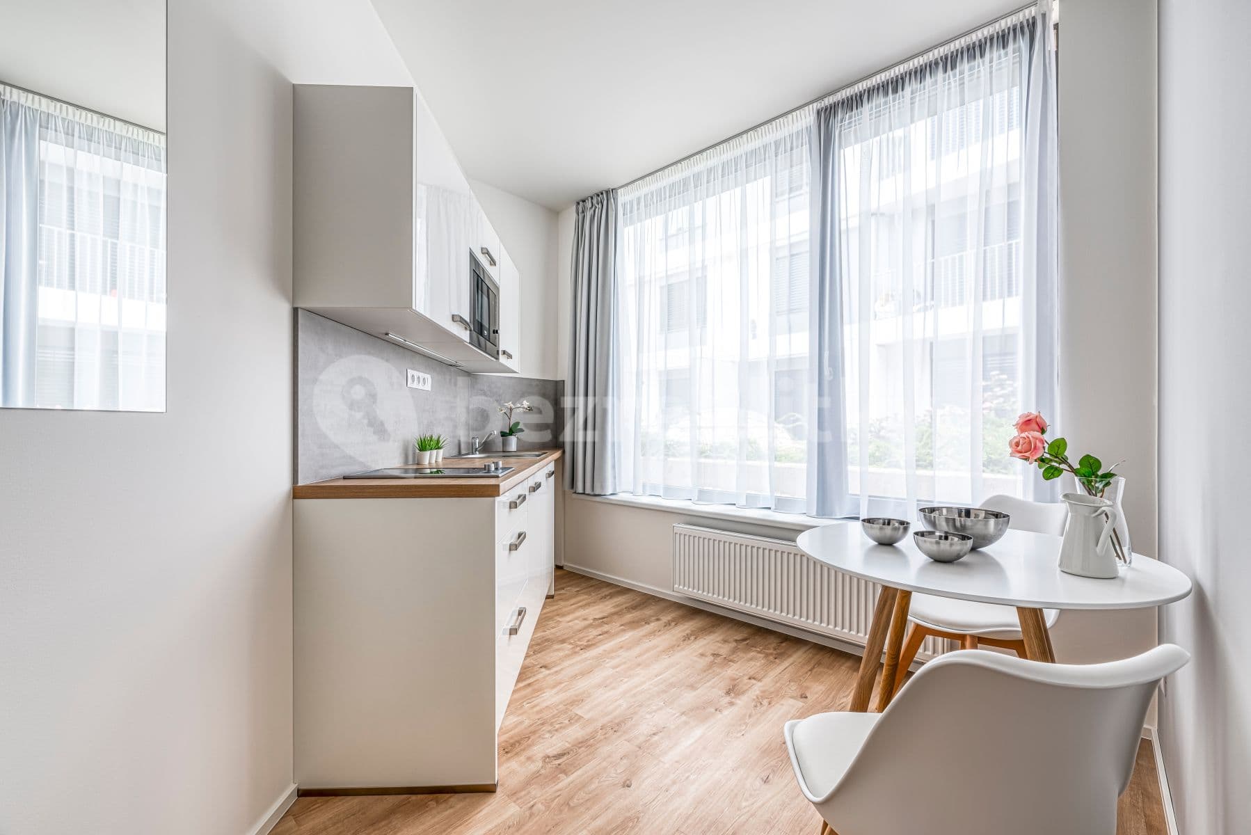1 bedroom with open-plan kitchen flat to rent, 22 m², Mukařovského, Prague, Prague 1 bedroom with open-plan kitchen flat to rent, 22 m², Mukařovského, Prague, Prague