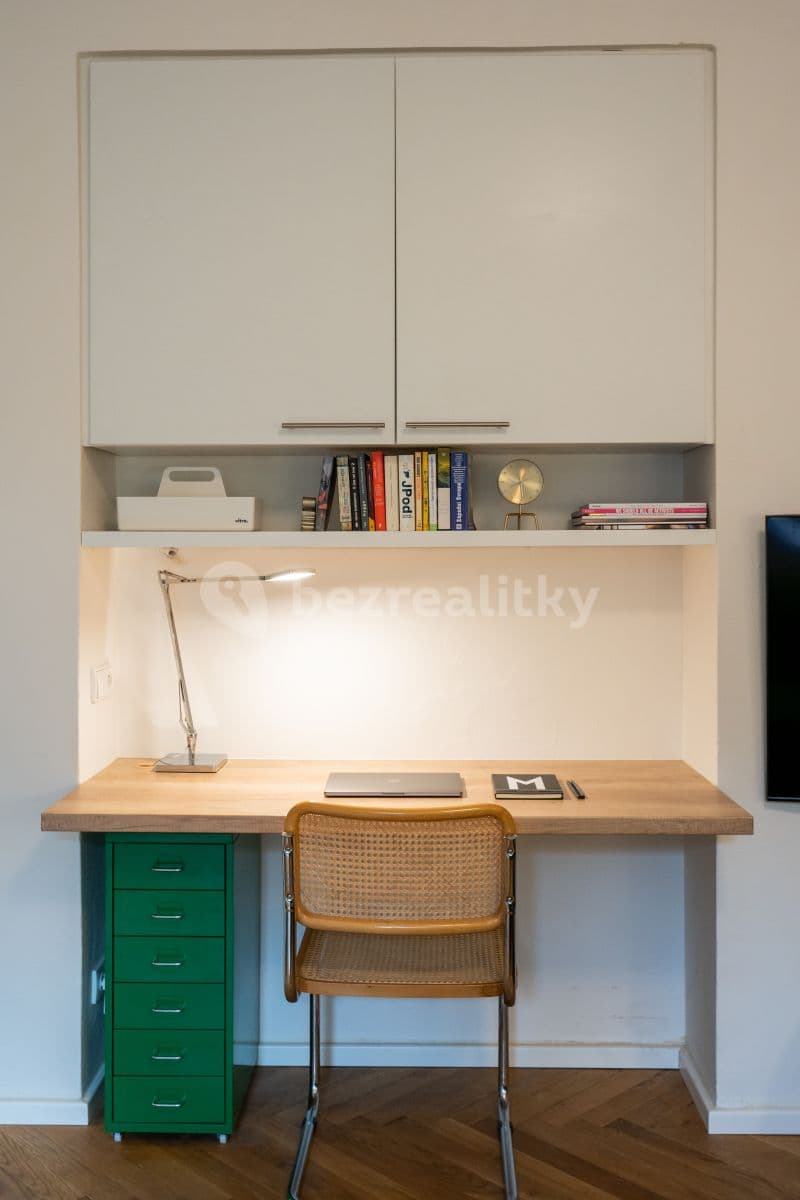 1 bedroom with open-plan kitchen flat to rent, 40 m², Heleny Malířové, Prague, Prague 1 bedroom with open-plan kitchen flat to rent, 40 m², Heleny Malířové, Prague, Prague