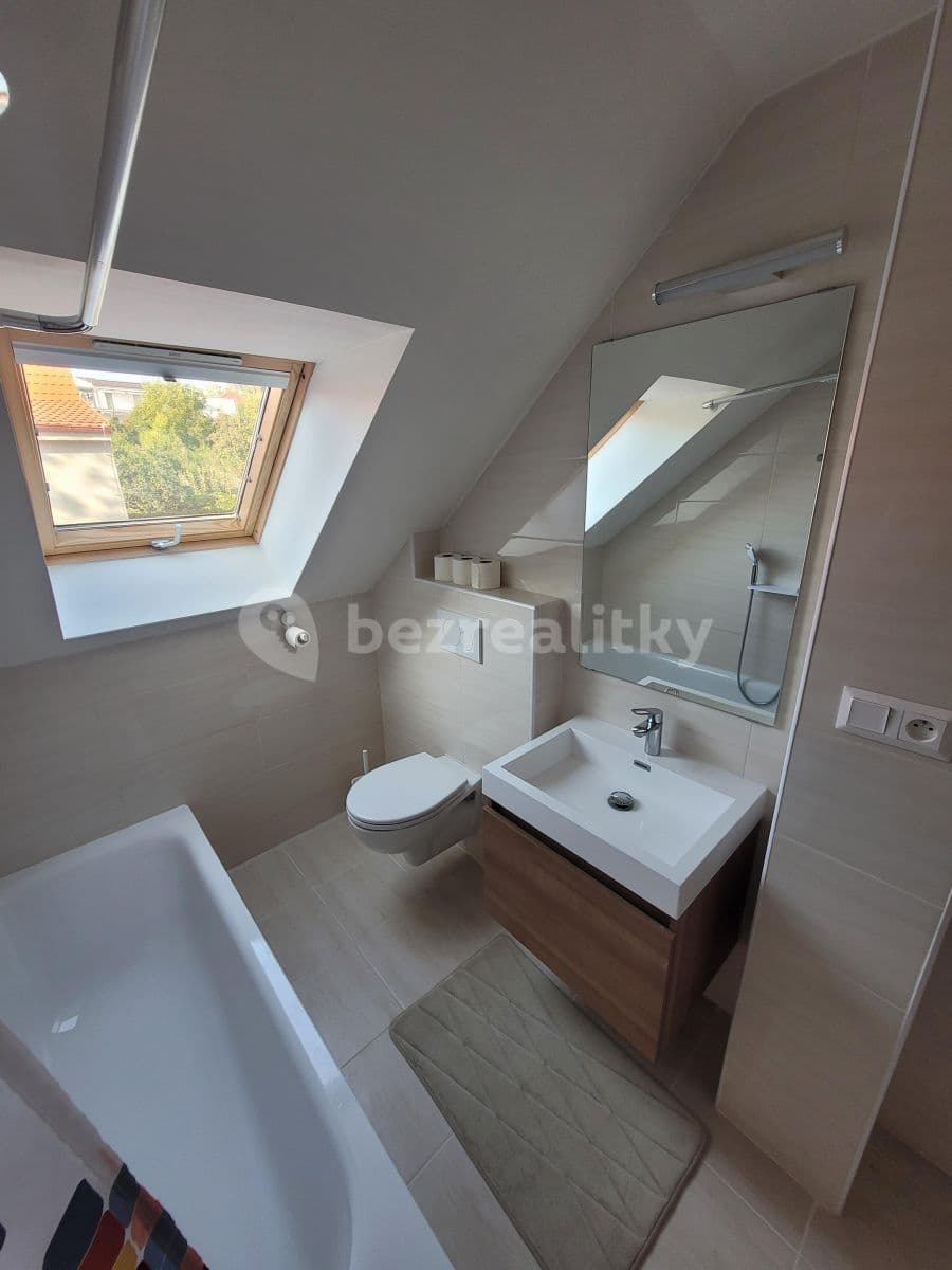 1 bedroom with open-plan kitchen flat to rent, 56 m², Bezručova, Mikulov, Jihomoravský Region 1 bedroom with open-plan kitchen flat to rent, 56 m², Bezručova, Mikulov, Jihomoravský Region