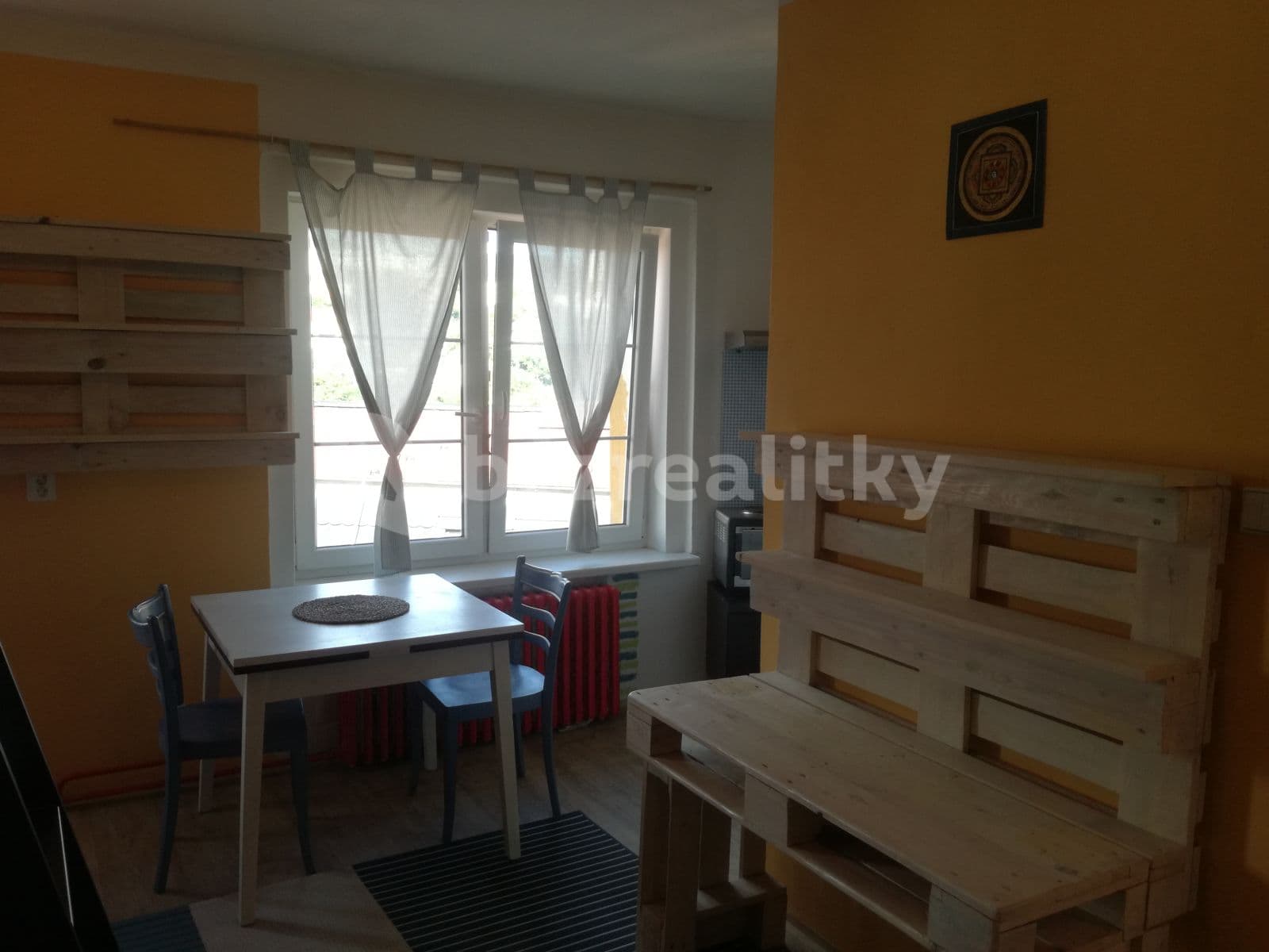 Small studio flat to rent, 24 m², Palachova, Ústí nad Labem, Ústecký Region Small studio flat to rent, 24 m², Palachova, Ústí nad Labem, Ústecký Region