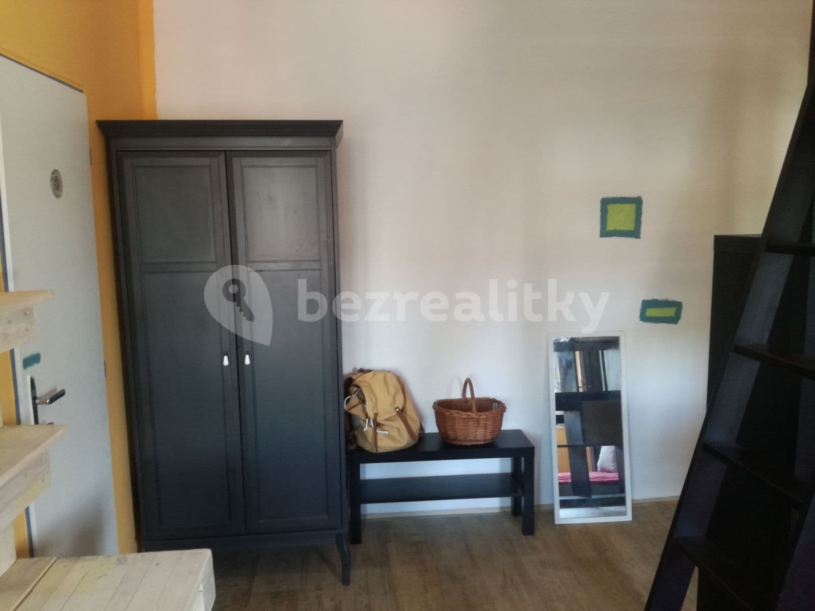Small studio flat to rent, 24 m², Palachova, Ústí nad Labem, Ústecký Region Small studio flat to rent, 24 m², Palachova, Ústí nad Labem, Ústecký Region