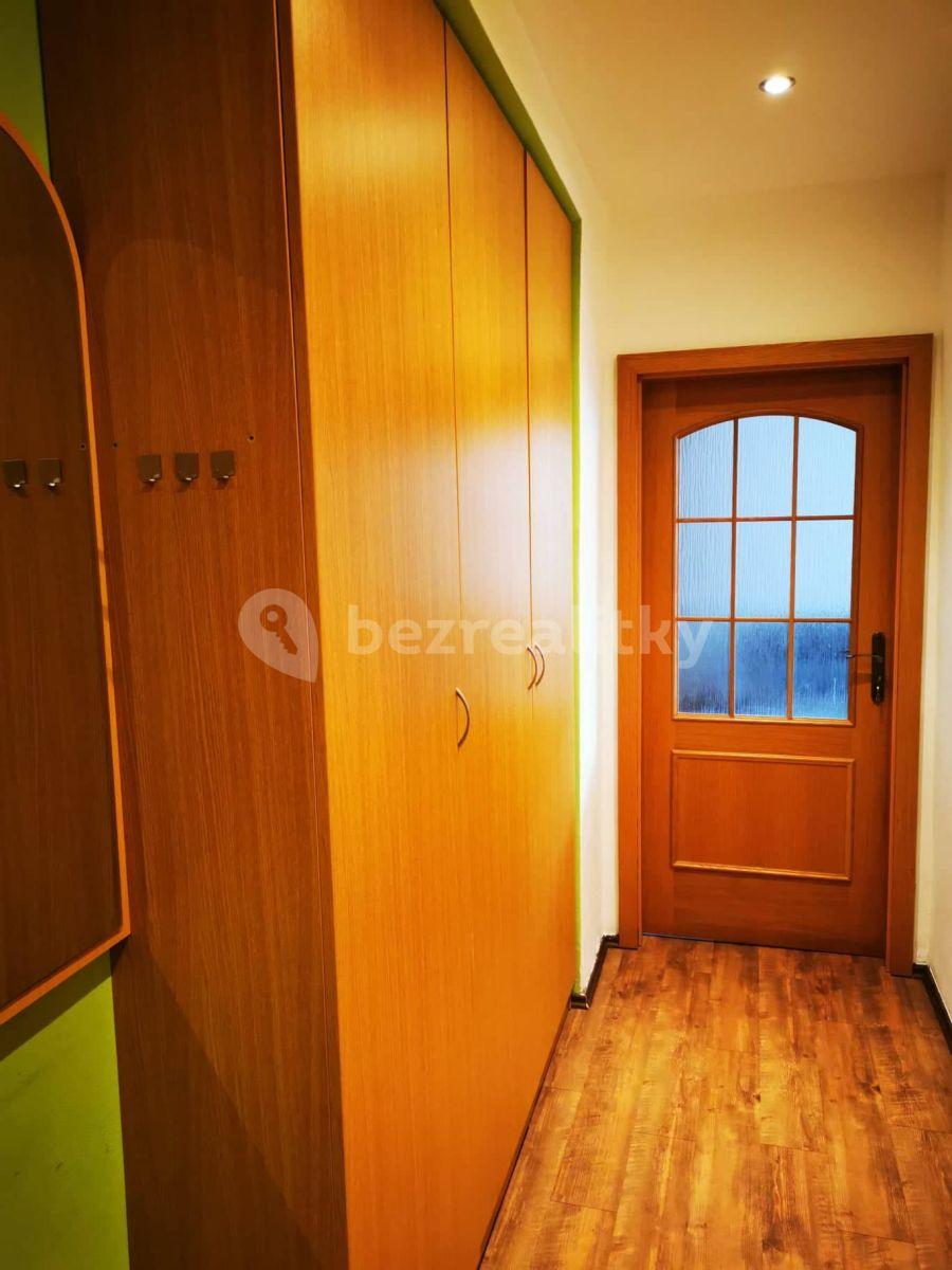 1 bedroom with open-plan kitchen flat to rent, 52 m², Krasnoarmejců, Ostrava, Moravskoslezský Region