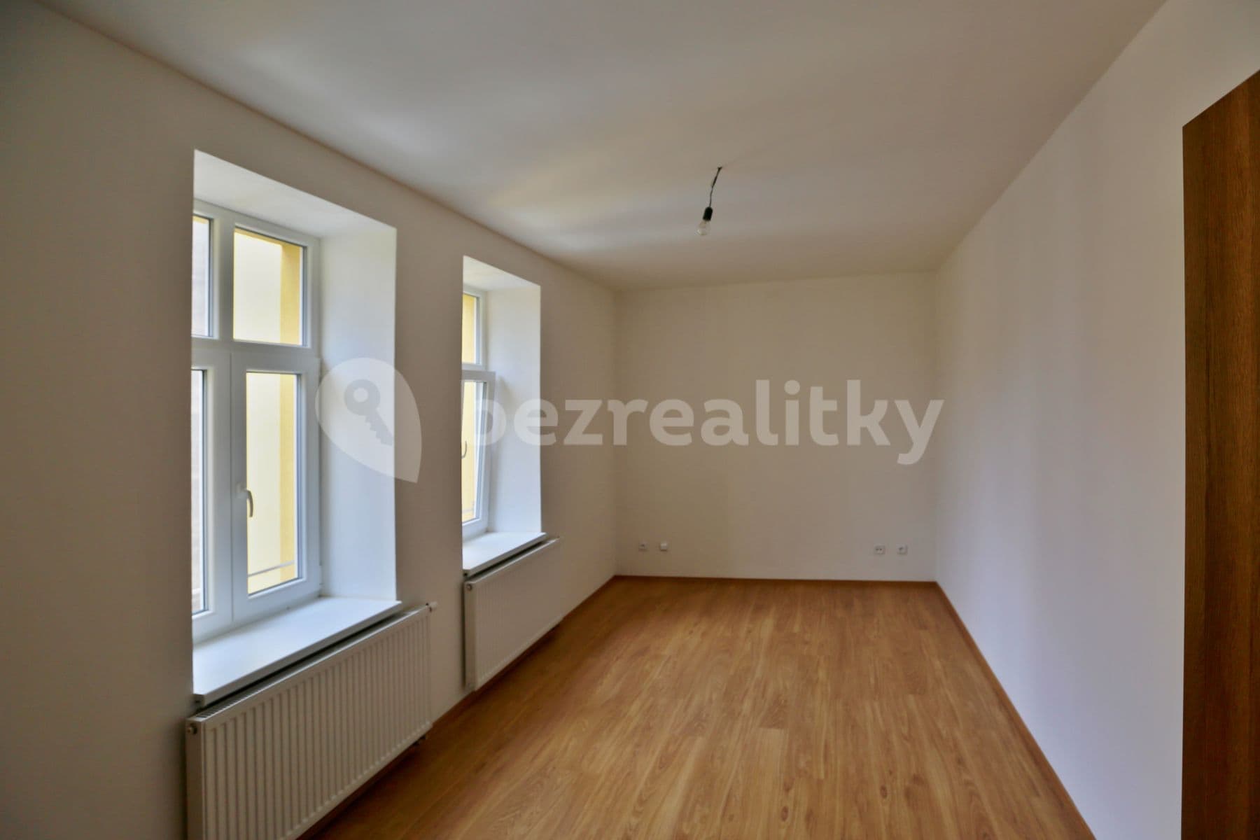 Studio flat to rent, 31 m², Anenské náměstí, Jablonec nad Nisou, Liberecký Region Studio flat to rent, 31 m², Anenské náměstí, Jablonec nad Nisou, Liberecký Region