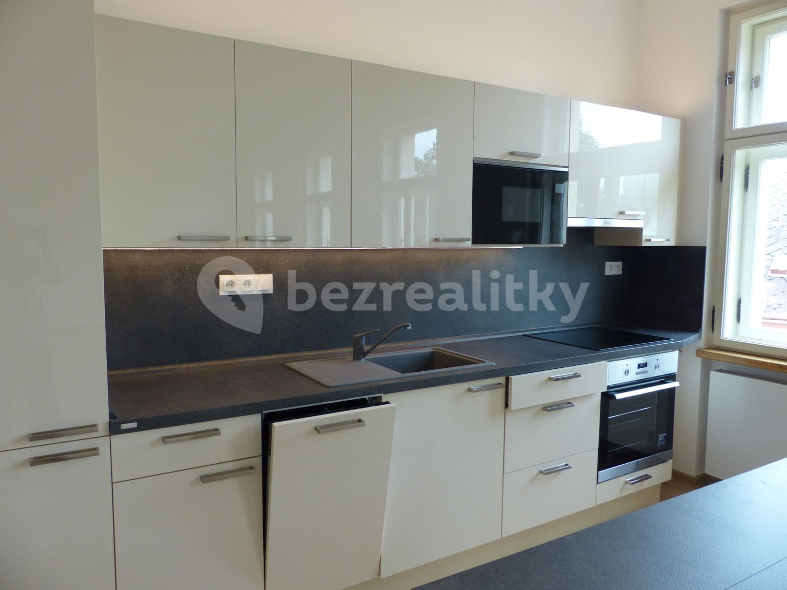 1 bedroom with open-plan kitchen flat to rent, 75 m², Ondřejská, Karlovy Vary, Karlovarský Region 1 bedroom with open-plan kitchen flat to rent, 75 m², Ondřejská, Karlovy Vary, Karlovarský Region