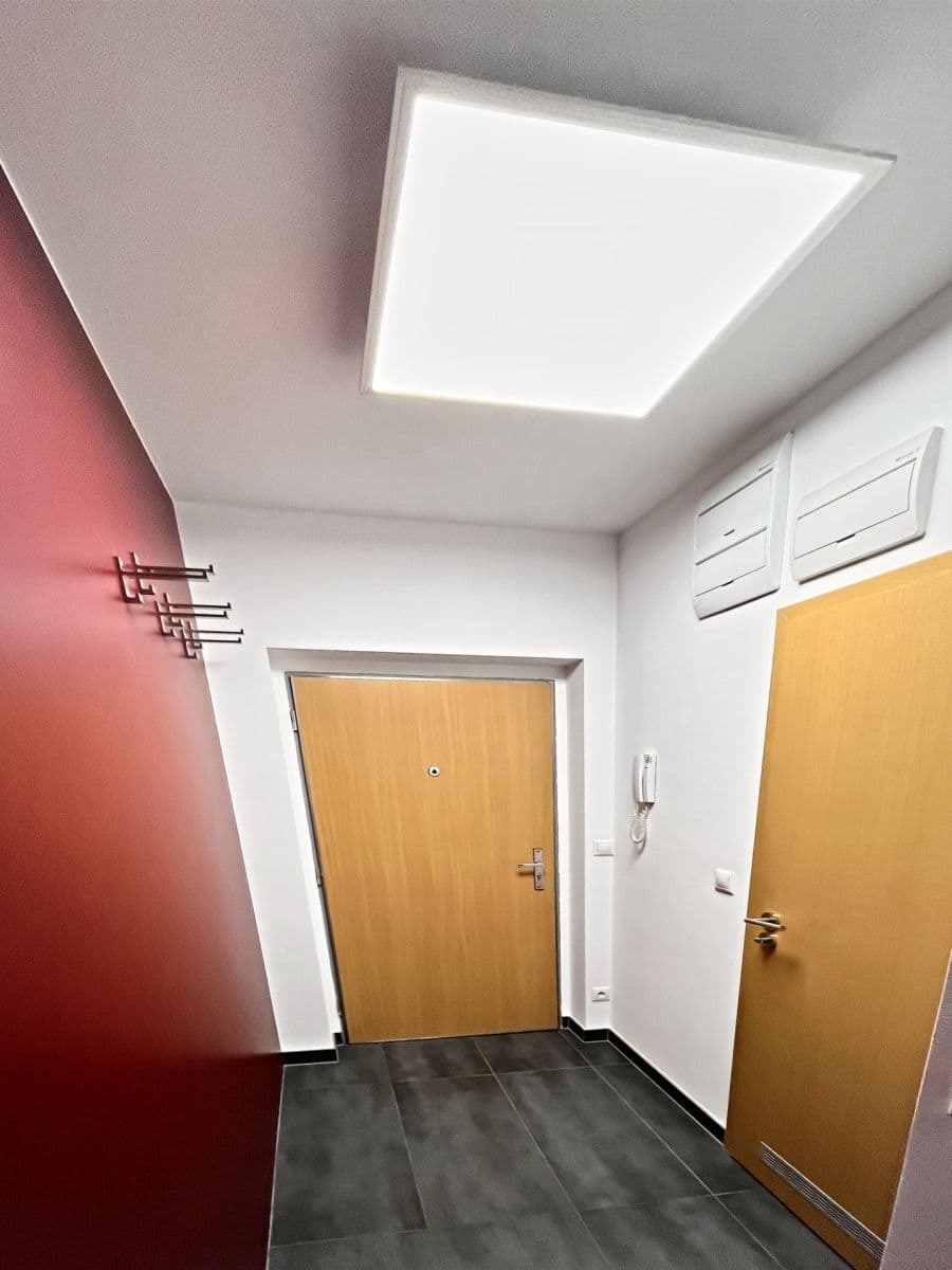 2 bedroom with open-plan kitchen flat to rent, 64 m², Jurkovičova, Prague, Prague 2 bedroom with open-plan kitchen flat to rent, 64 m², Jurkovičova, Prague, Prague