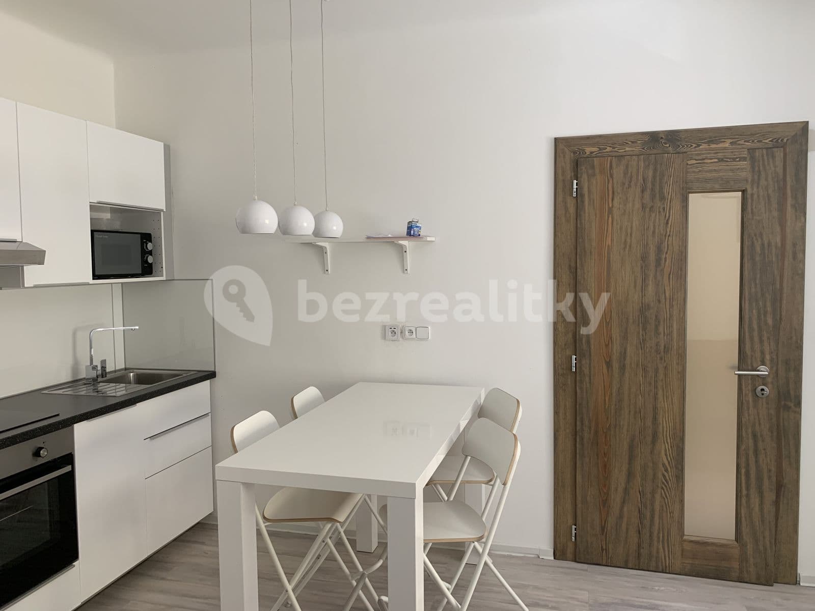 1 bedroom with open-plan kitchen flat to rent, 49 m², Bořivojova, Prague, Prague 1 bedroom with open-plan kitchen flat to rent, 49 m², Bořivojova, Prague, Prague