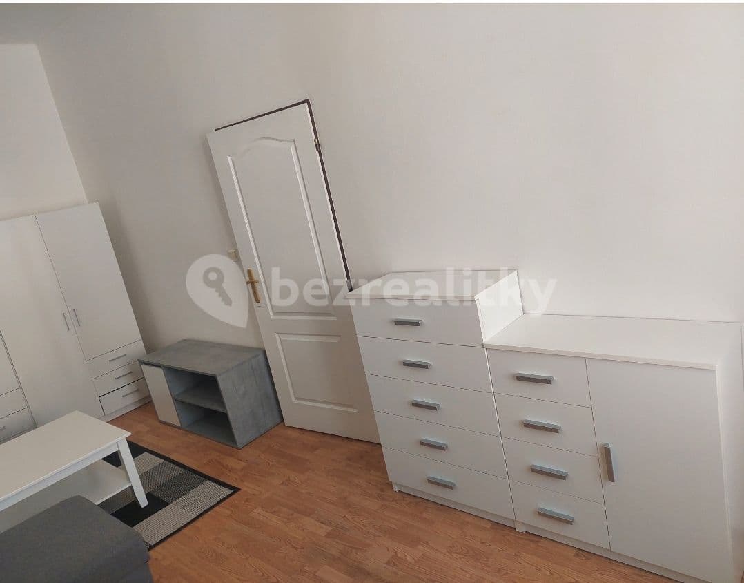 1 bedroom flat to rent, 34 m², Vacínova, Prague, Prague 1 bedroom flat to rent, 34 m², Vacínova, Prague, Prague