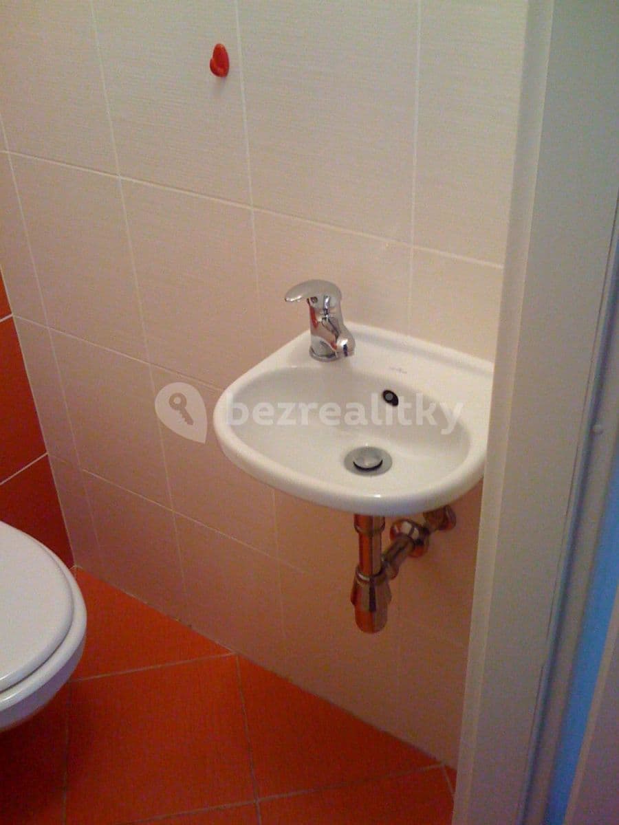 3 bedroom with open-plan kitchen flat to rent, 97 m², Řehořova, Brno, Jihomoravský Region 3 bedroom with open-plan kitchen flat to rent, 97 m², Řehořova, Brno, Jihomoravský Region