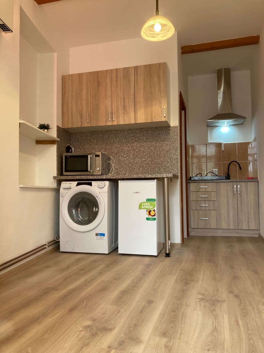 1 bedroom with open-plan kitchen flat to rent, 35 m², Emilie Floriánové, Jablonec nad Nisou, Liberecký Region 1 bedroom with open-plan kitchen flat to rent, 35 m², Emilie Floriánové, Jablonec nad Nisou, Liberecký Region