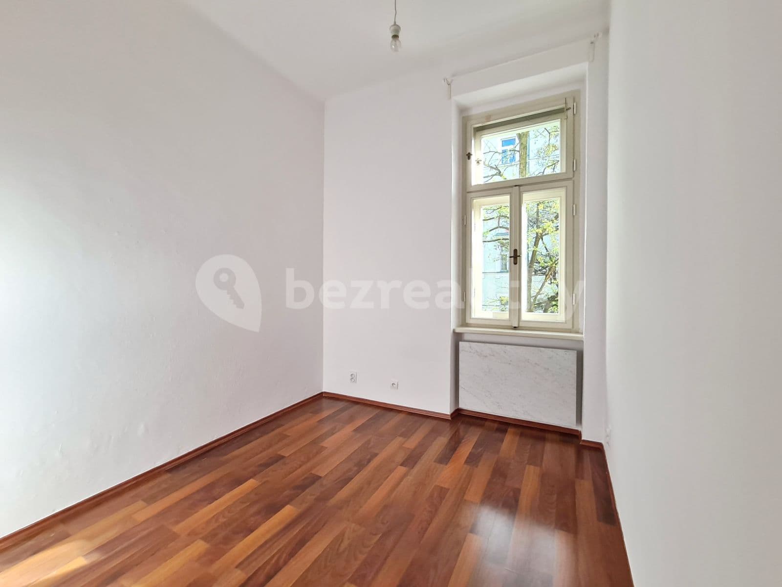 2 bedroom with open-plan kitchen flat to rent, 53 m², Hartigova, Prague, Prague 2 bedroom with open-plan kitchen flat to rent, 53 m², Hartigova, Prague, Prague