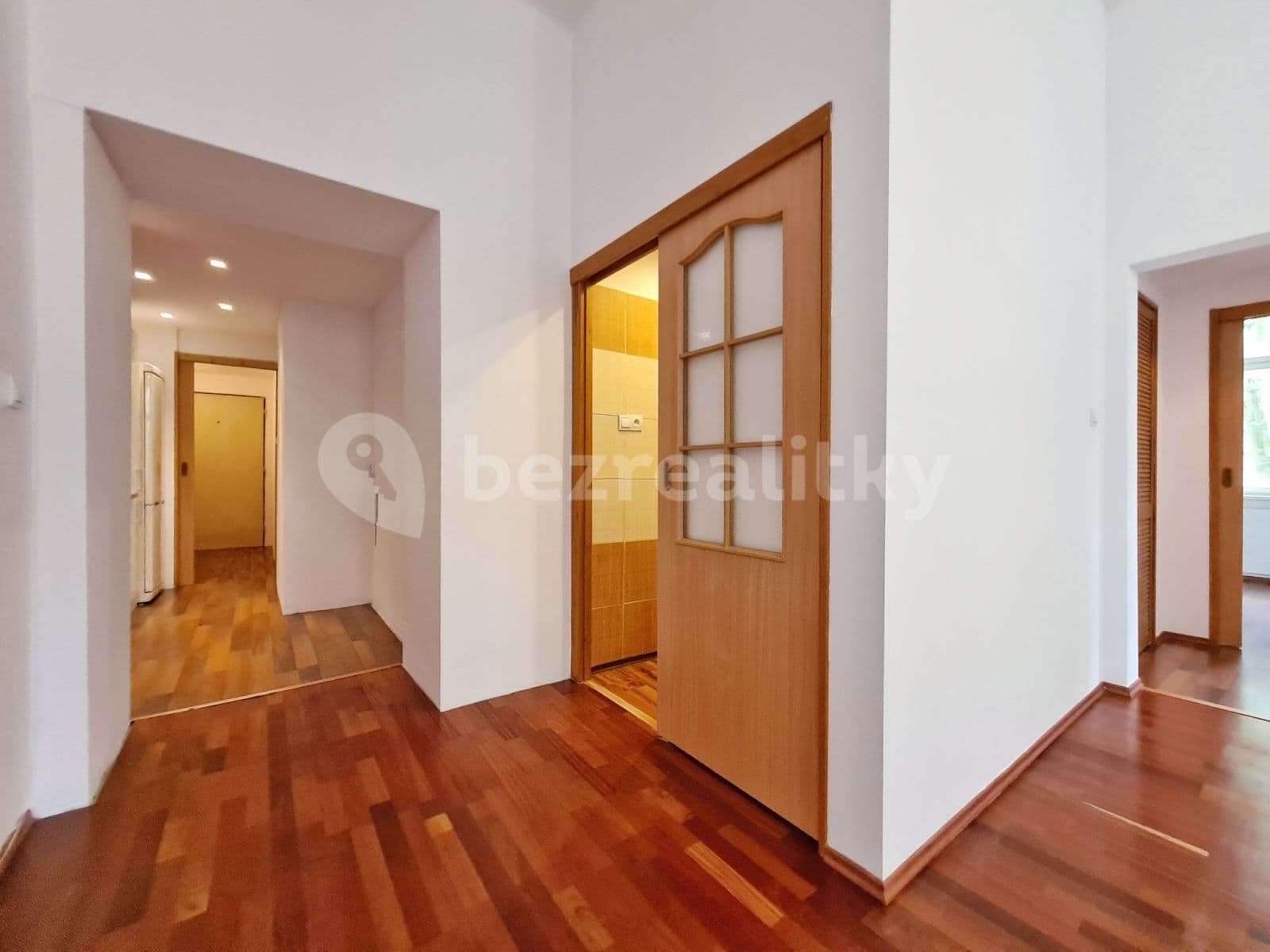 2 bedroom with open-plan kitchen flat to rent, 53 m², Hartigova, Prague, Prague 2 bedroom with open-plan kitchen flat to rent, 53 m², Hartigova, Prague, Prague