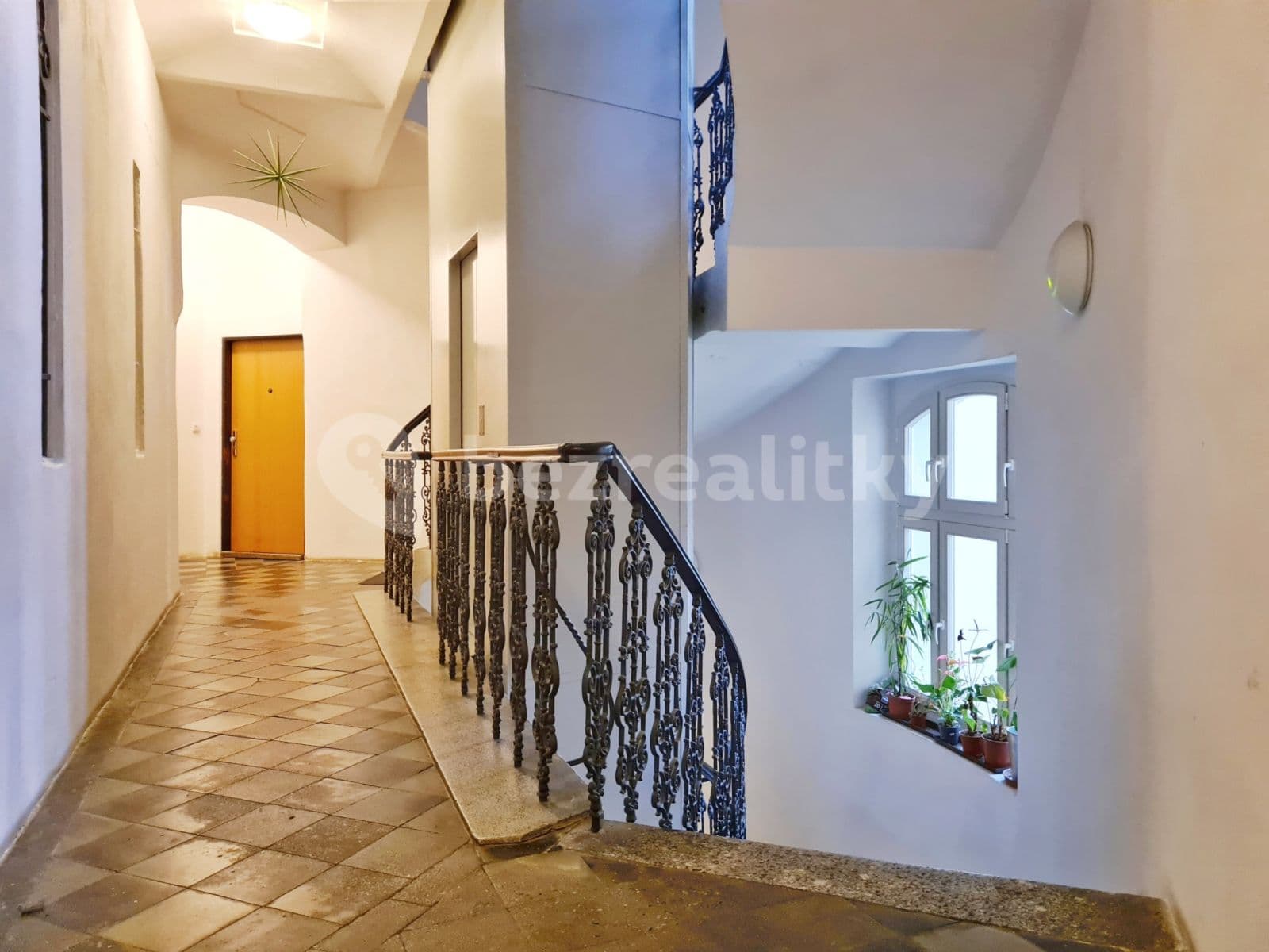 2 bedroom with open-plan kitchen flat to rent, 53 m², Hartigova, Prague, Prague 2 bedroom with open-plan kitchen flat to rent, 53 m², Hartigova, Prague, Prague