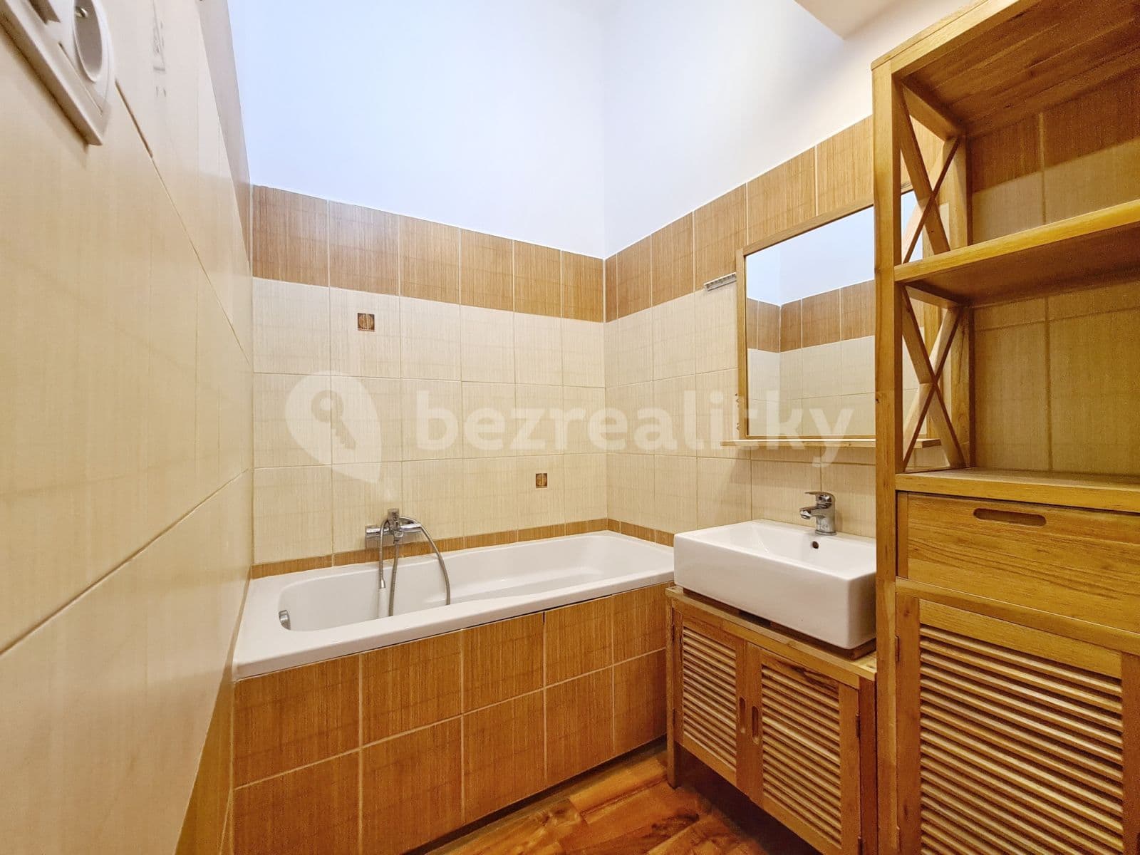 2 bedroom with open-plan kitchen flat to rent, 53 m², Hartigova, Prague, Prague 2 bedroom with open-plan kitchen flat to rent, 53 m², Hartigova, Prague, Prague