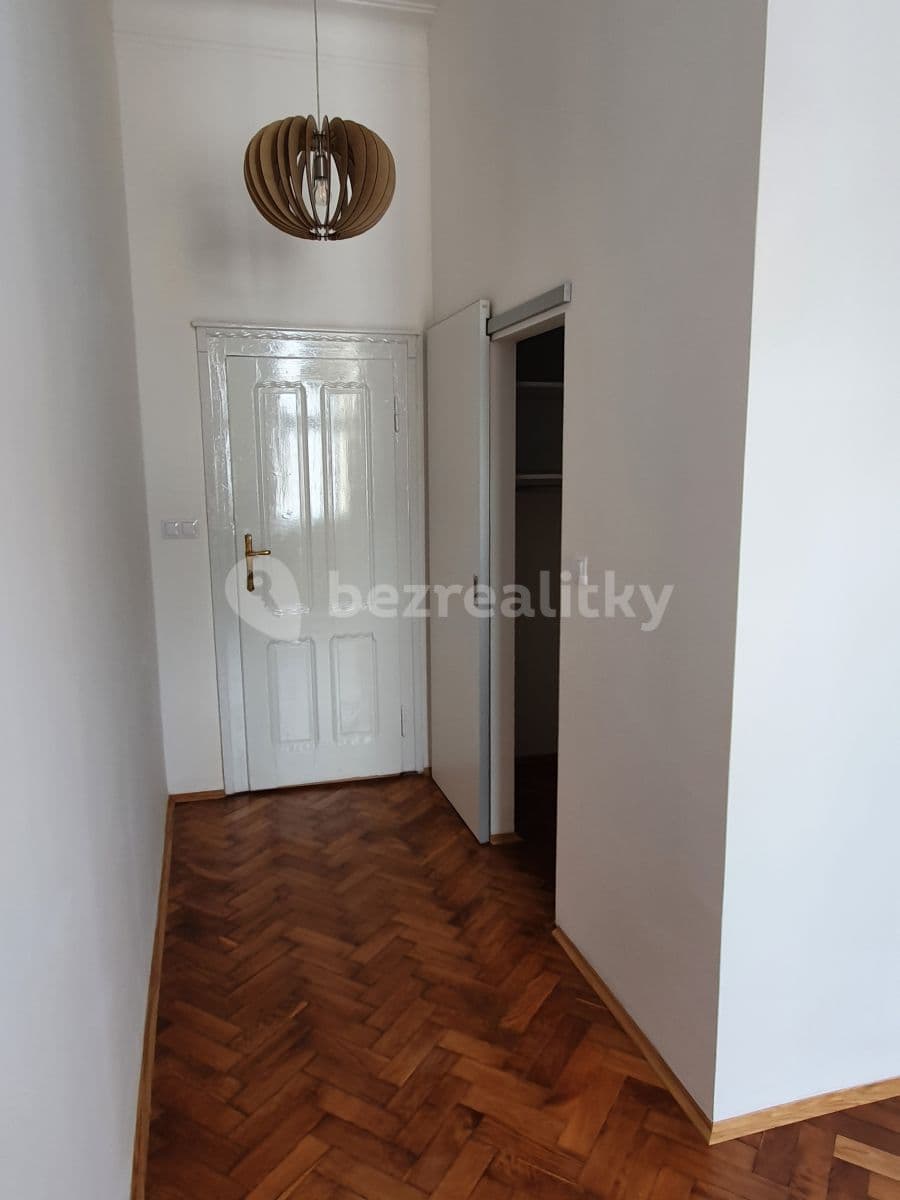 2 bedroom with open-plan kitchen flat to rent, 72 m², Ostrovského, Prague, Prague 2 bedroom with open-plan kitchen flat to rent, 72 m², Ostrovského, Prague, Prague
