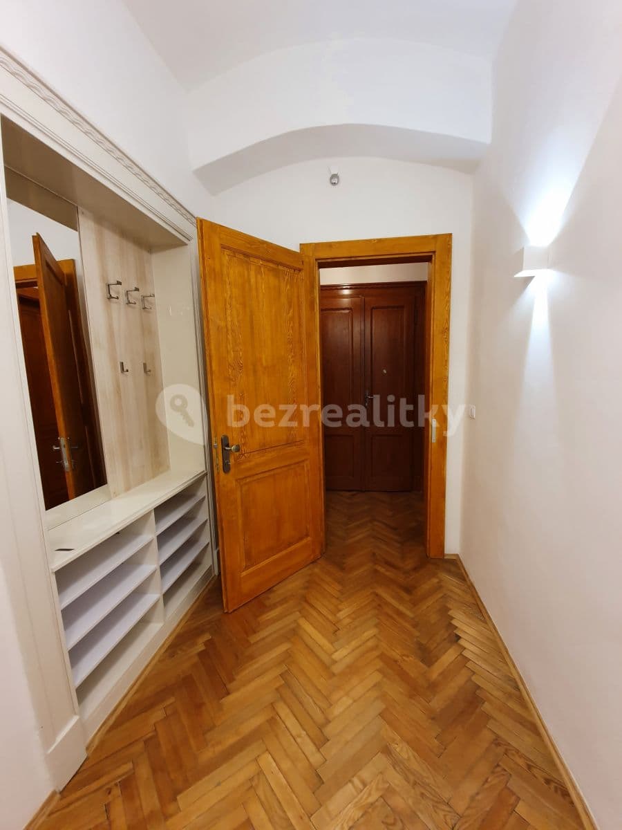 2 bedroom with open-plan kitchen flat to rent, 72 m², Ostrovského, Prague, Prague 2 bedroom with open-plan kitchen flat to rent, 72 m², Ostrovského, Prague, Prague