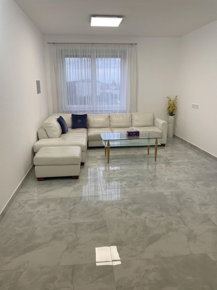 2 bedroom with open-plan kitchen flat to rent, 70 m², Chotovická, Prague, Prague 2 bedroom with open-plan kitchen flat to rent, 70 m², Chotovická, Prague, Prague